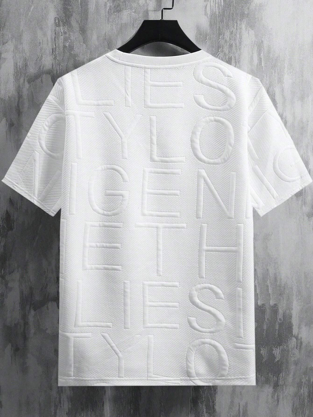 Men's Letter Embossed Round Neck Loose Casual Short Sleeve T-Shirt