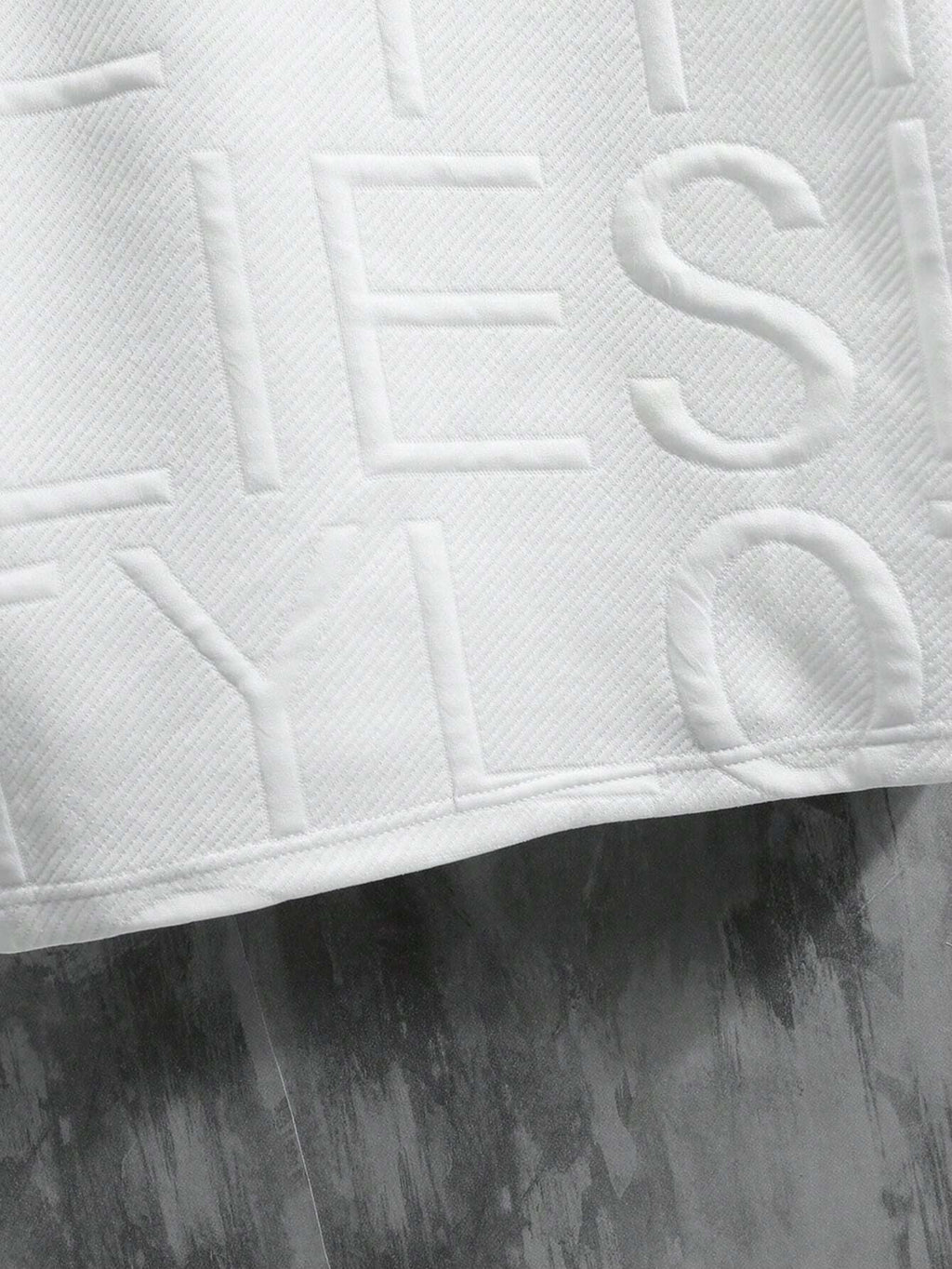 Men's Letter Embossed Round Neck Loose Casual Short Sleeve T-Shirt
