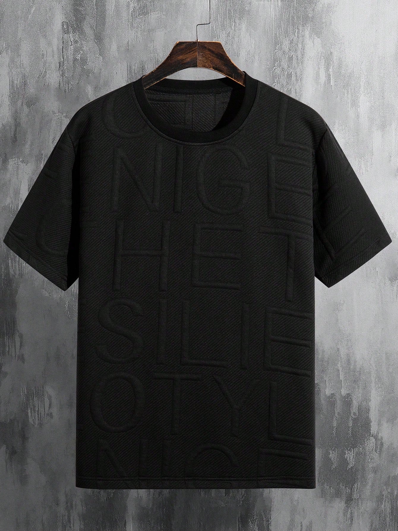 Men's Letter Embossed Round Neck Loose Casual Short Sleeve T-Shirt