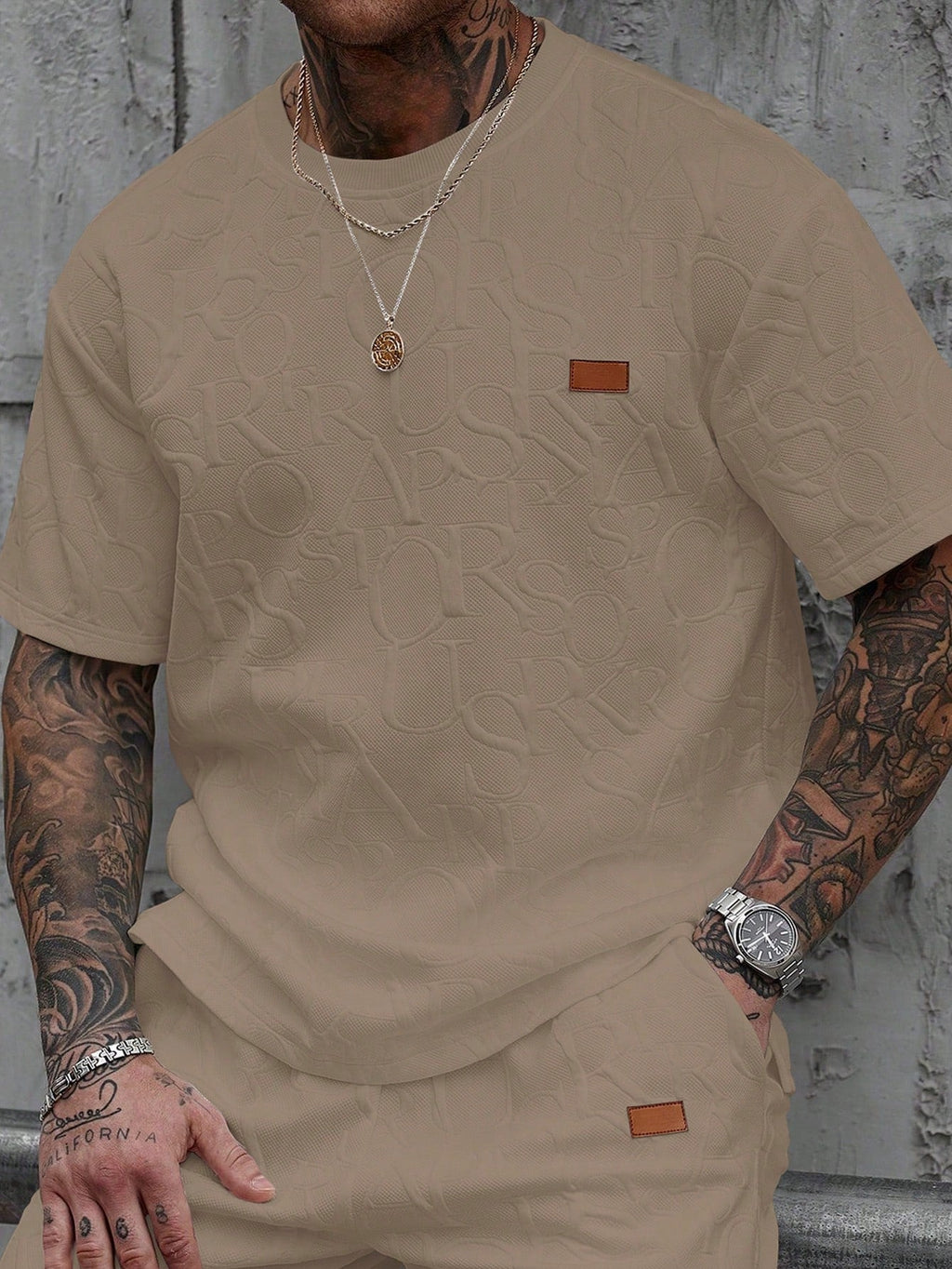 Men's Casual Round Neck T-Shirt, INS Simple Fashionable English Letter Embossed Textured Fabric
