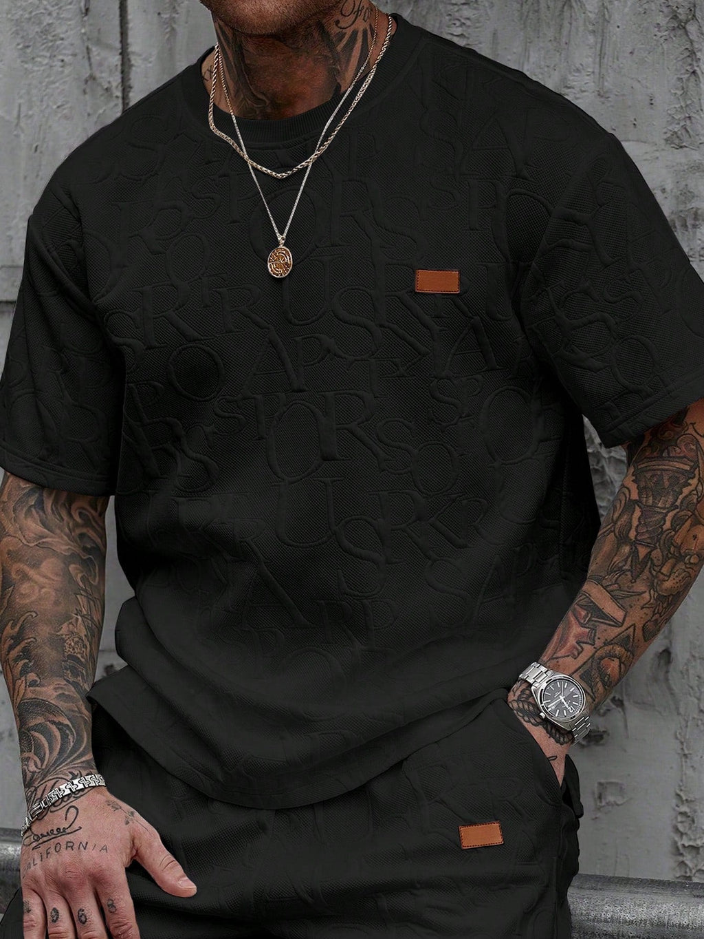 Men's Casual Round Neck T-Shirt, INS Simple Fashionable English Letter Embossed Textured Fabric