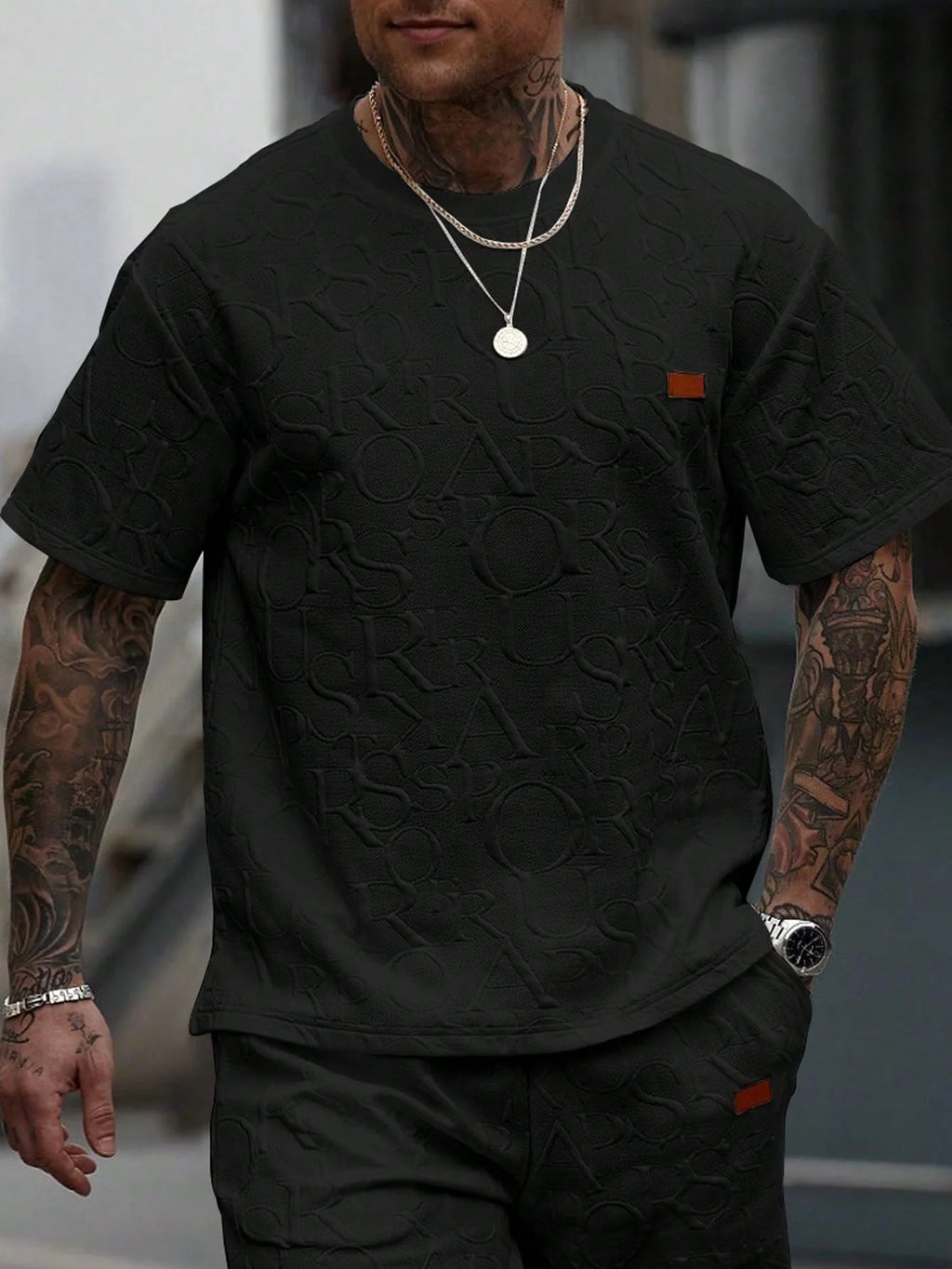 Men's Casual Round Neck T-Shirt, INS Simple Fashionable English Letter Embossed Textured Fabric
