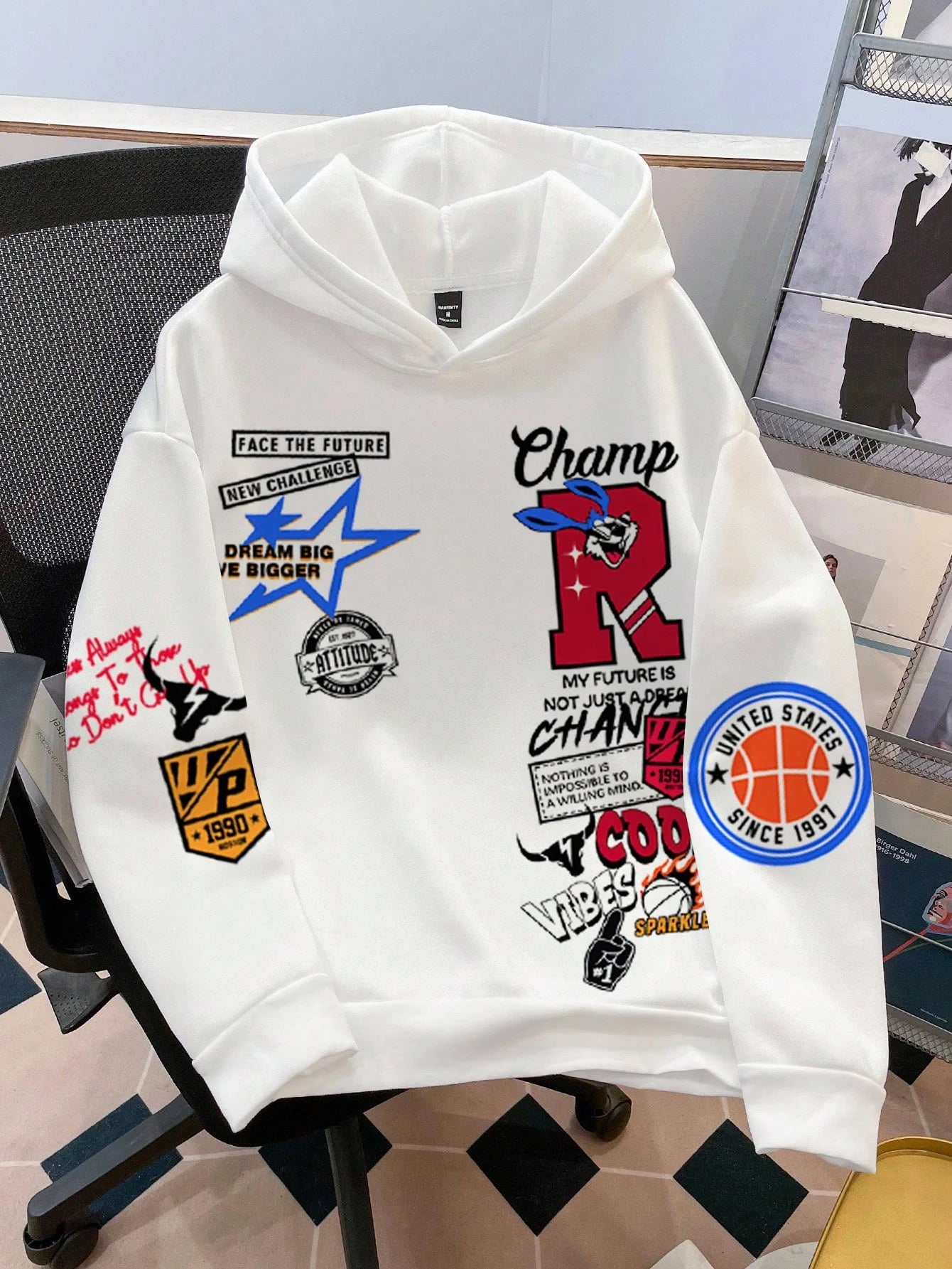 Men's Minimalist Letter & Rabbit Graphic Thermal Lined Hoodie