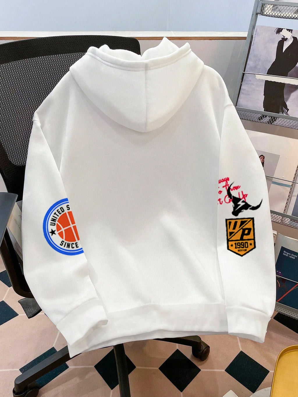 Men's Minimalist Letter & Rabbit Graphic Thermal Lined Hoodie