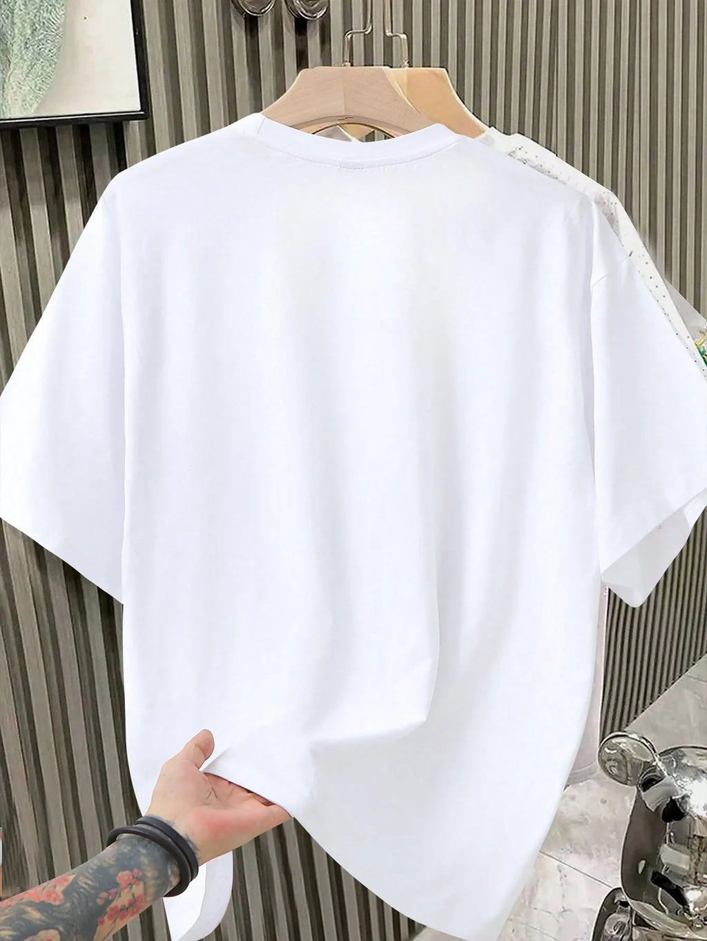 1pc Men's Casual Loose Fit Short Sleeve T-Shirt, Rhinestone Decor